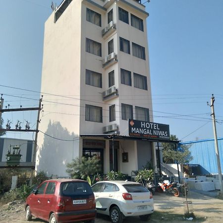 Hotel Mangal Niwas ウダイプル エクステリア 写真