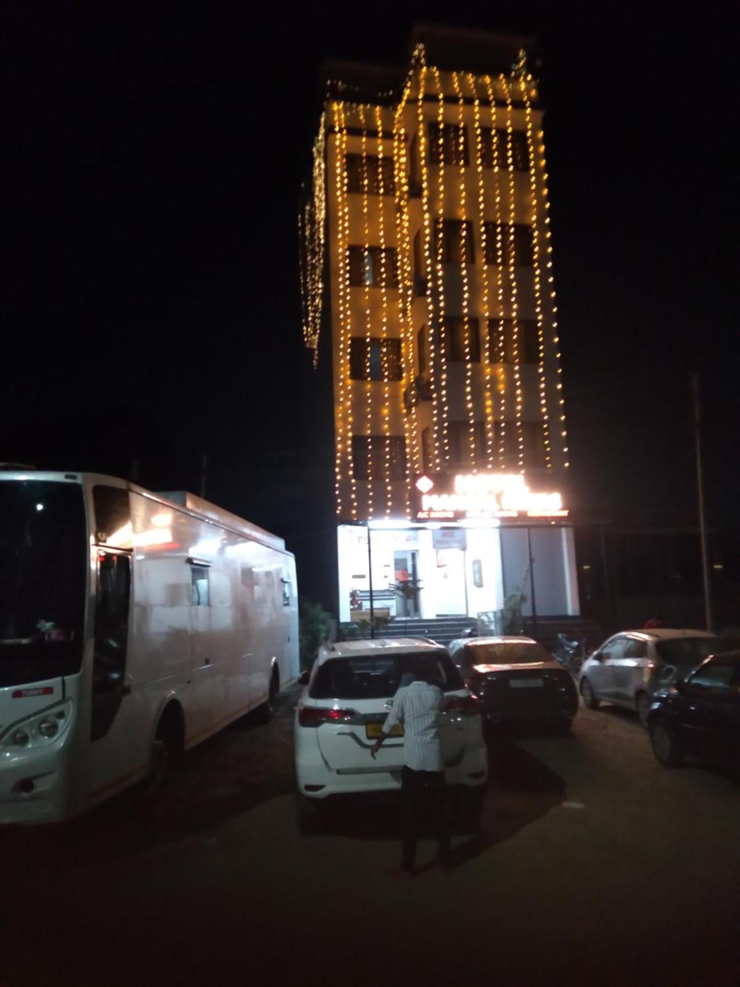 Hotel Mangal Niwas ウダイプル エクステリア 写真