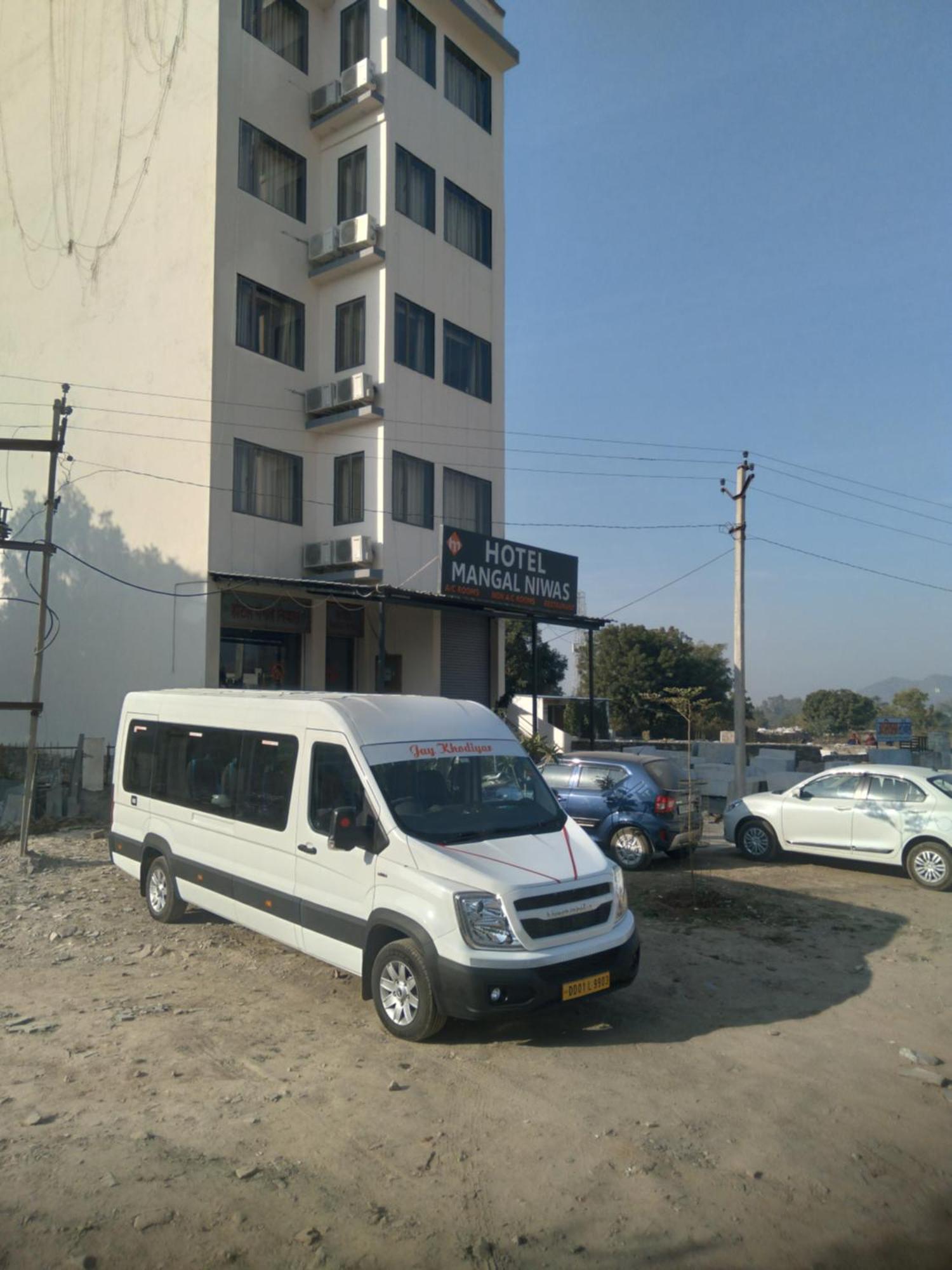 Hotel Mangal Niwas ウダイプル エクステリア 写真